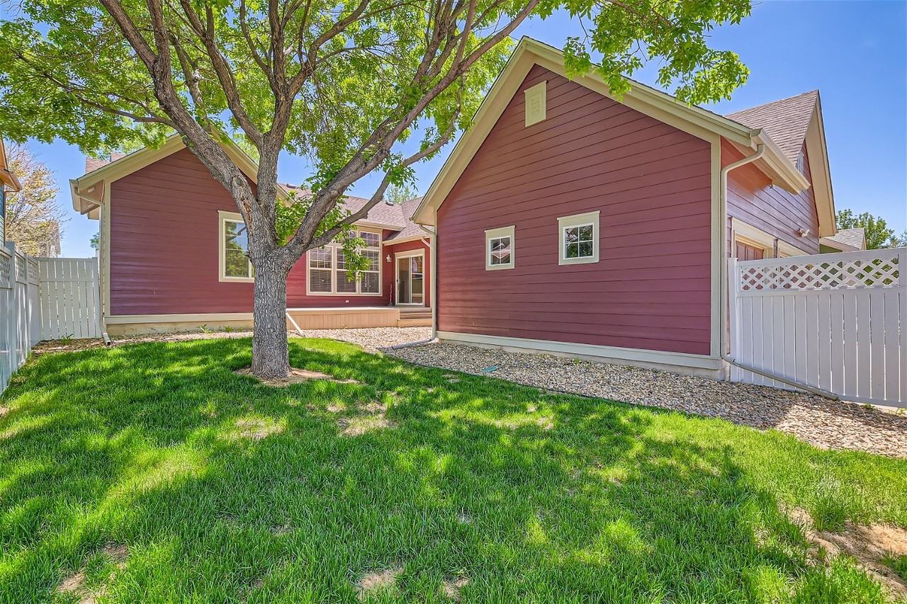 5138 Mt St Vrain Ave - Photo 3 of 23