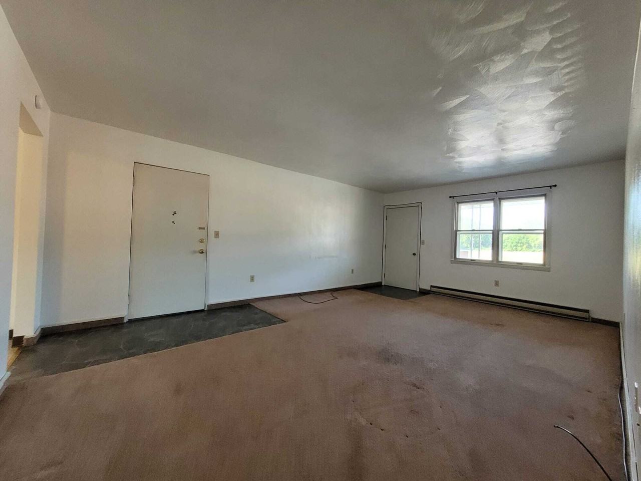 266 Hinkley Dr #3 - Photo 2 of 11