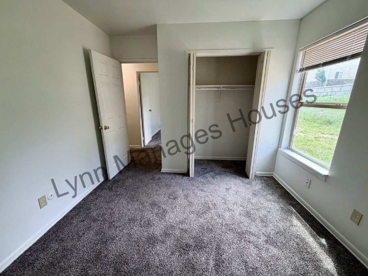 611 W 5th St - Photo 7 of 15