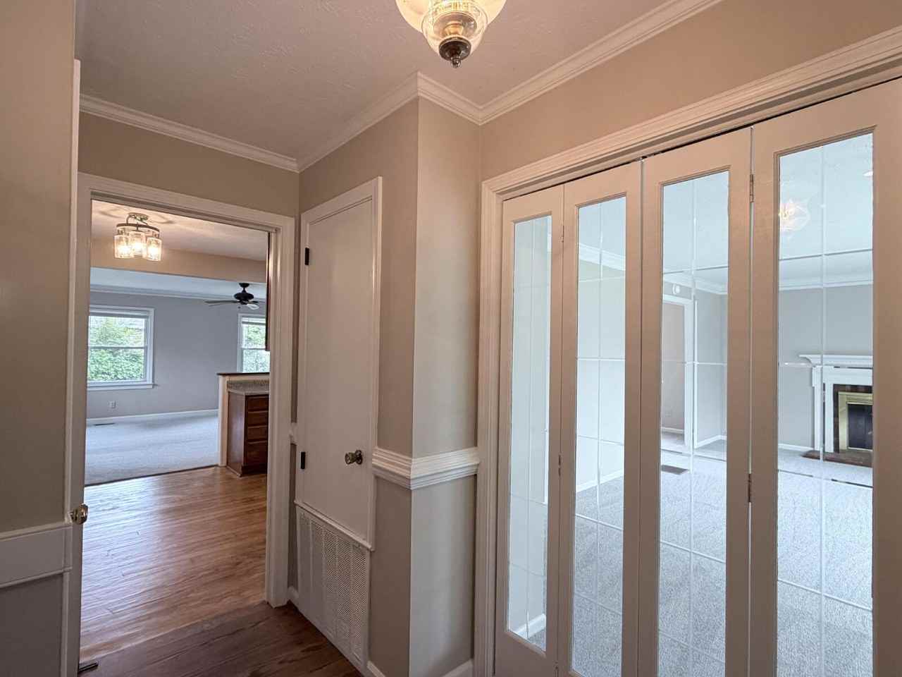 725 Wildflower Ln - Photo 4 of 50