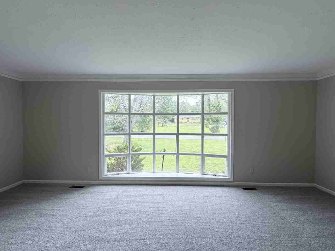 725 Wildflower Ln - Photo 7 of 50