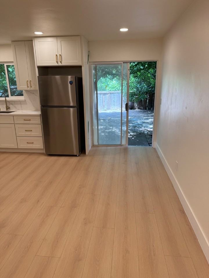3818 Harbor St - Photo 5 of 17