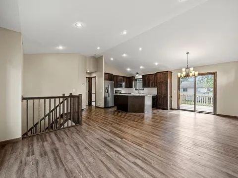117 Mill Rd - Photo 6 of 35