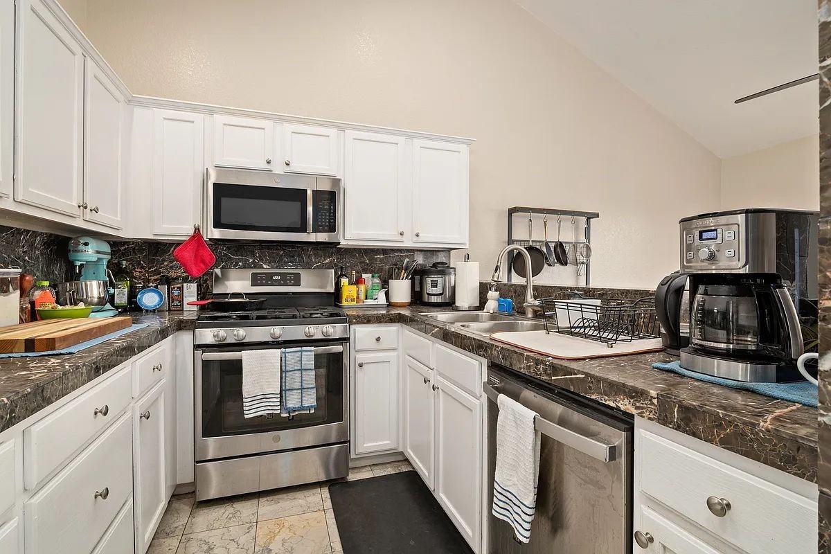 3635 3rd Ave - Photo 6 of 14