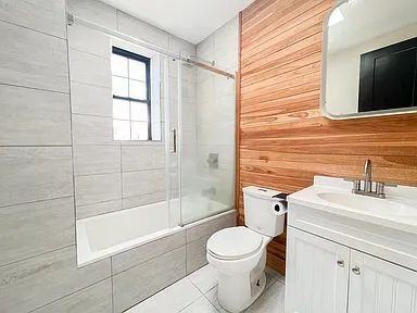 582 Alabama St - Photo 3 of 10