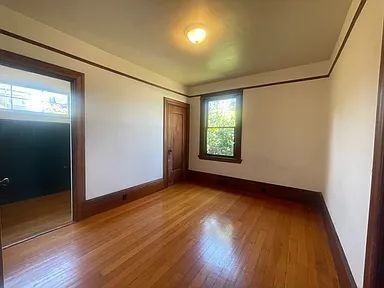 2217 Parker St - Photo 7 of 11