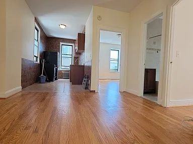 3321 12th Ave - Photo 5 of 12