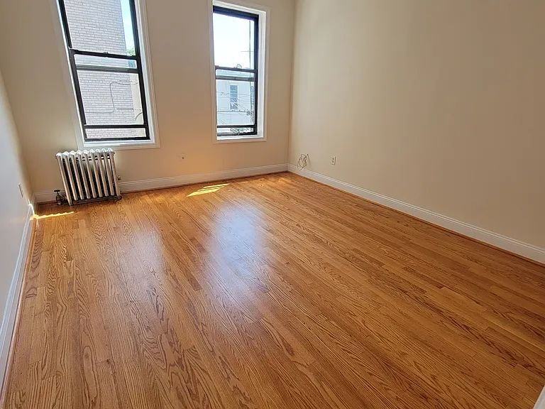 3321 12th Ave - Photo 7 of 12