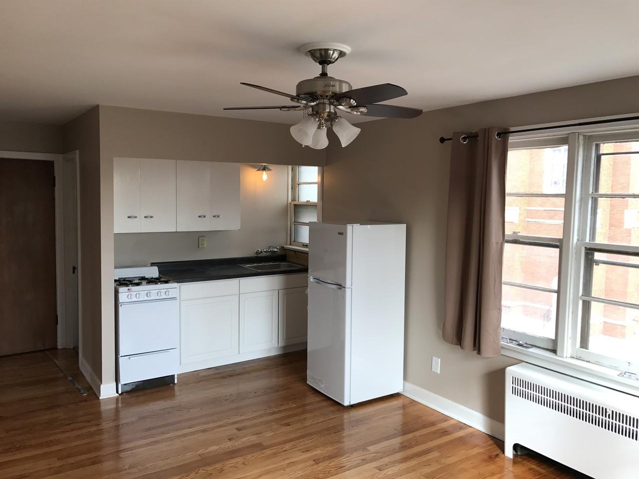 114 N Spring St #7 - Photo 3 of 12