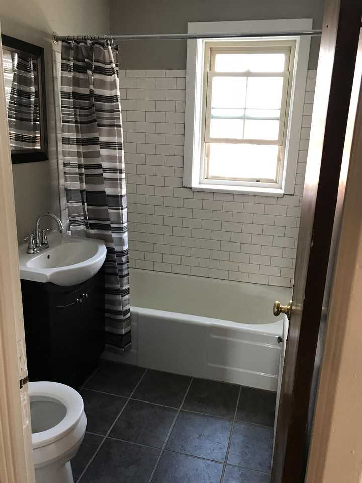 114 N Spring St #7 - Photo 5 of 12