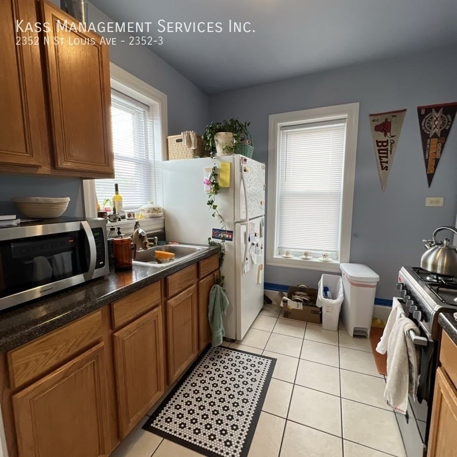 2352 N Saint Louis Ave #2352-3 - Photo 6 of 14