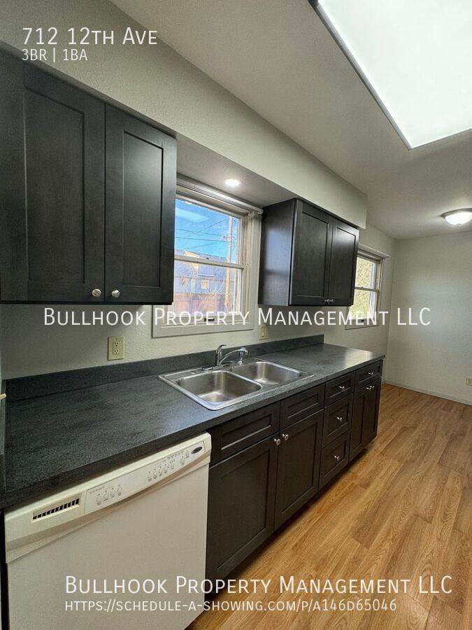 712 12th Ave - Photo 5 of 19
