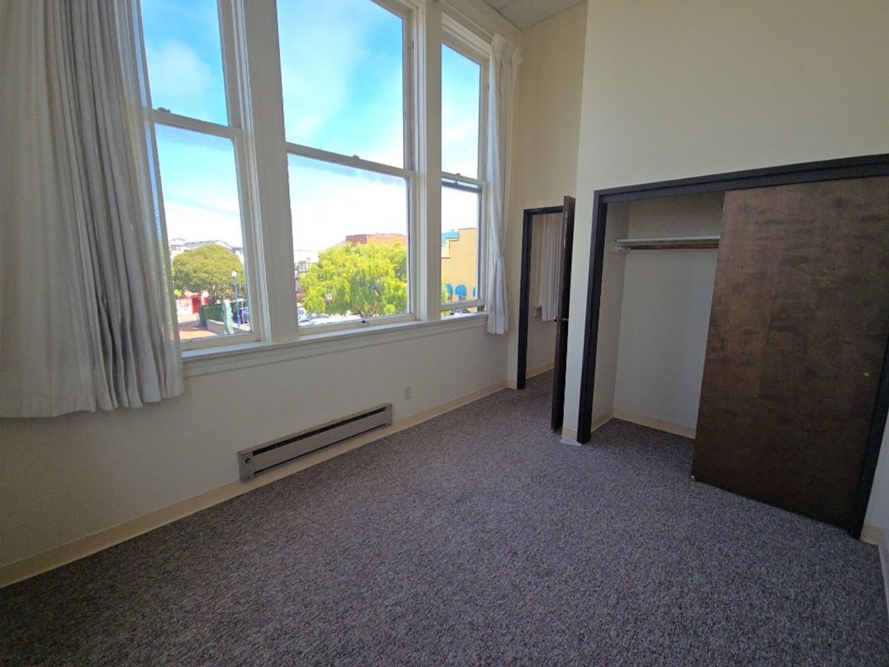 309 E [PRM: Andrew](23) - Photo 5 of 38