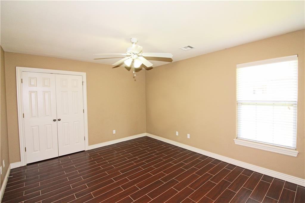 4302 Sw Lilly St #NA - Photo 4 of 20
