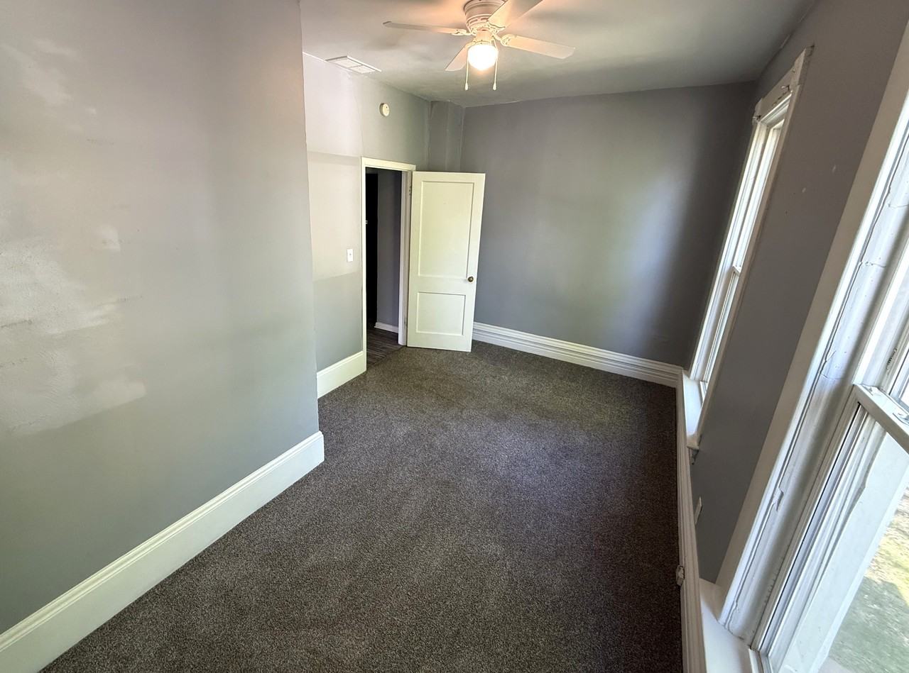133 W 13th St #3 - Photo 7 of 13