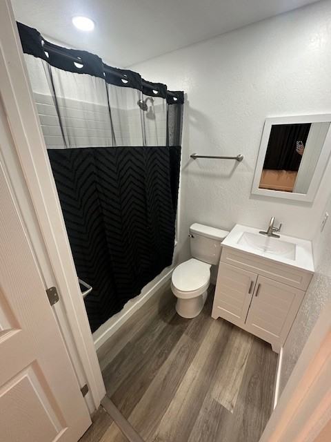 202 S Park Ave #214 - Photo 7 of 12