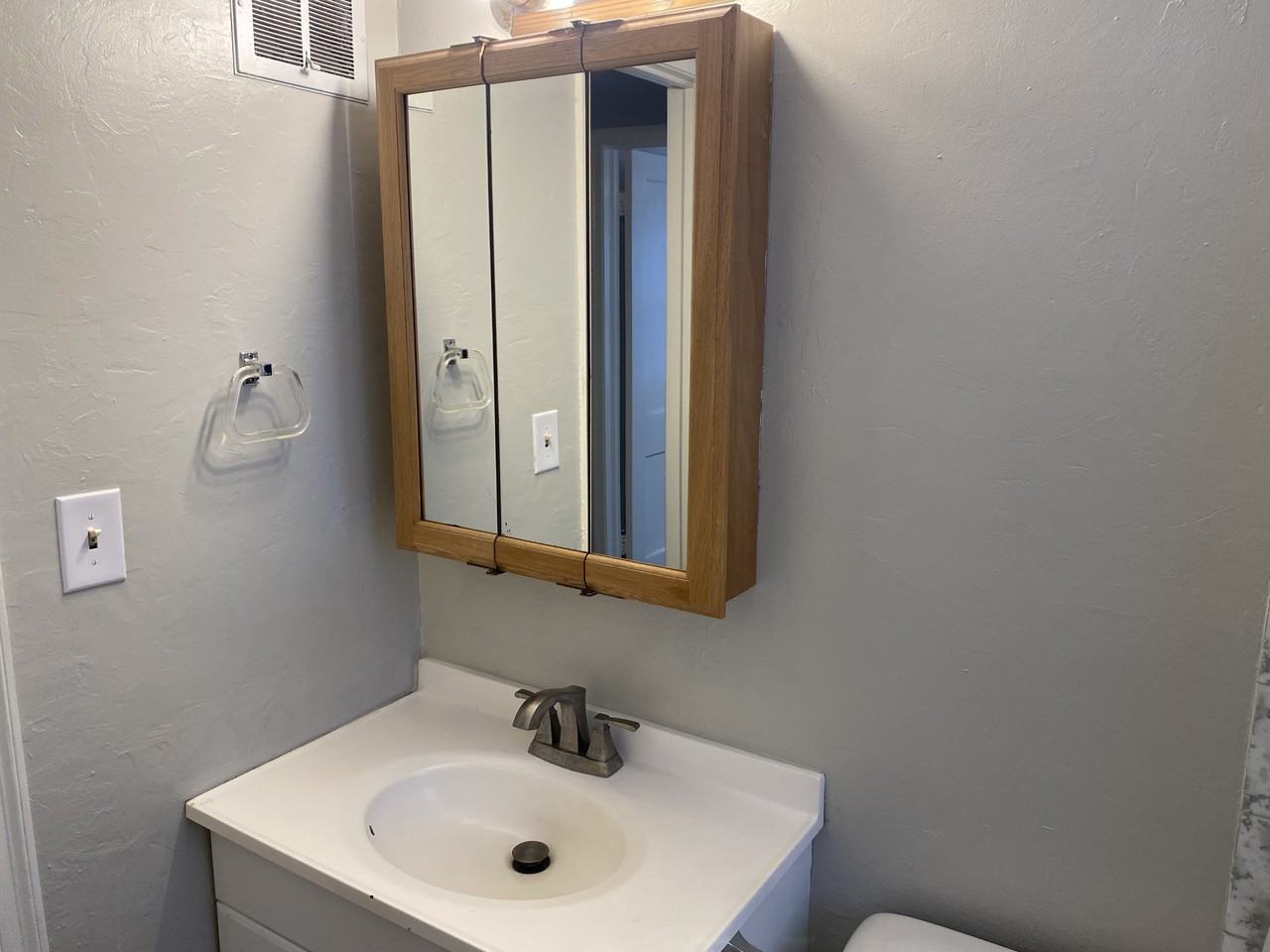 7605 Locust St #NA - Photo 6 of 14
