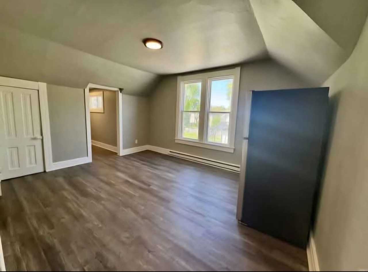 1401 Elizabeth St #2 - Photo 3 of 9