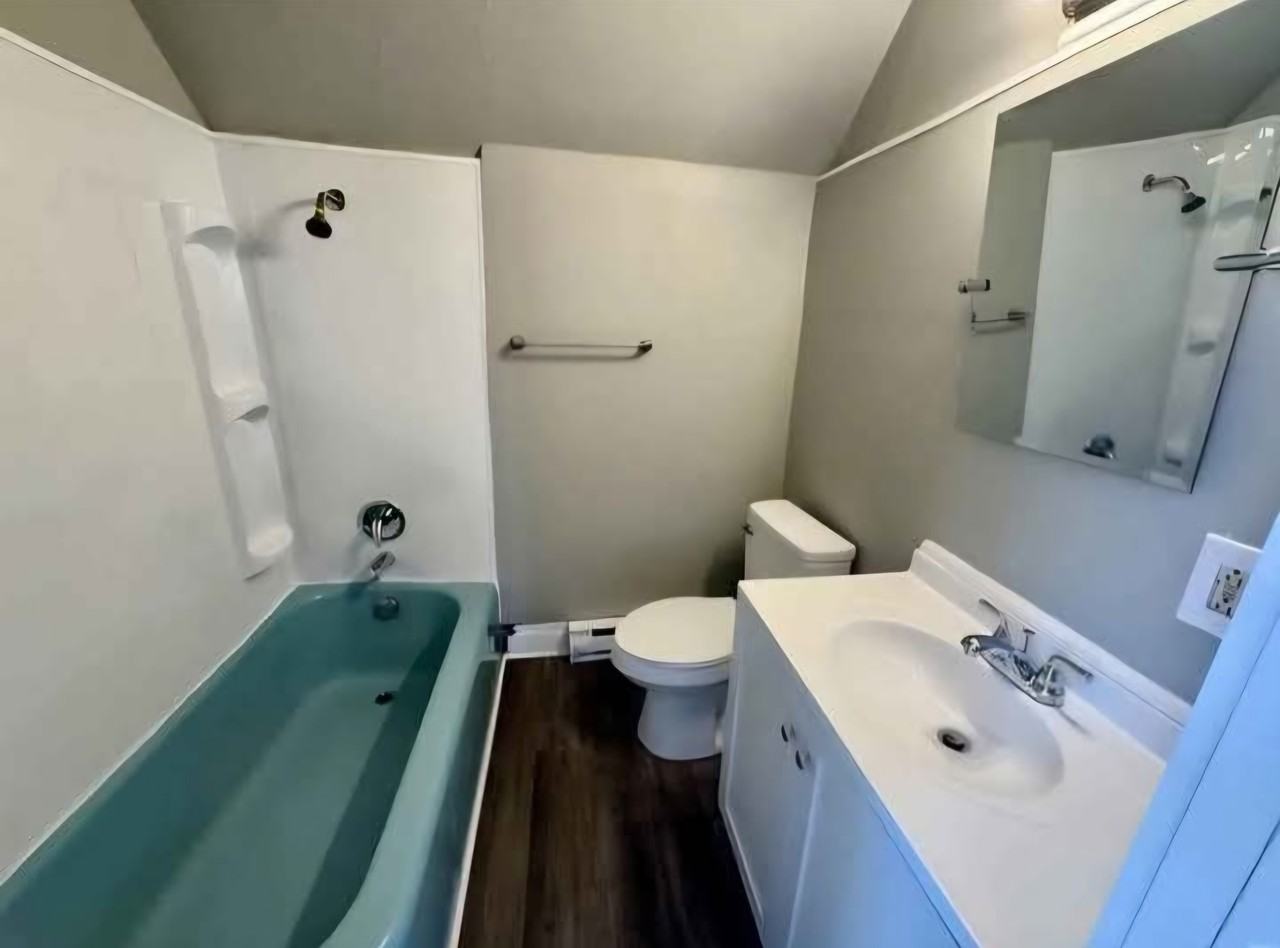 1401 Elizabeth St #2 - Photo 5 of 9