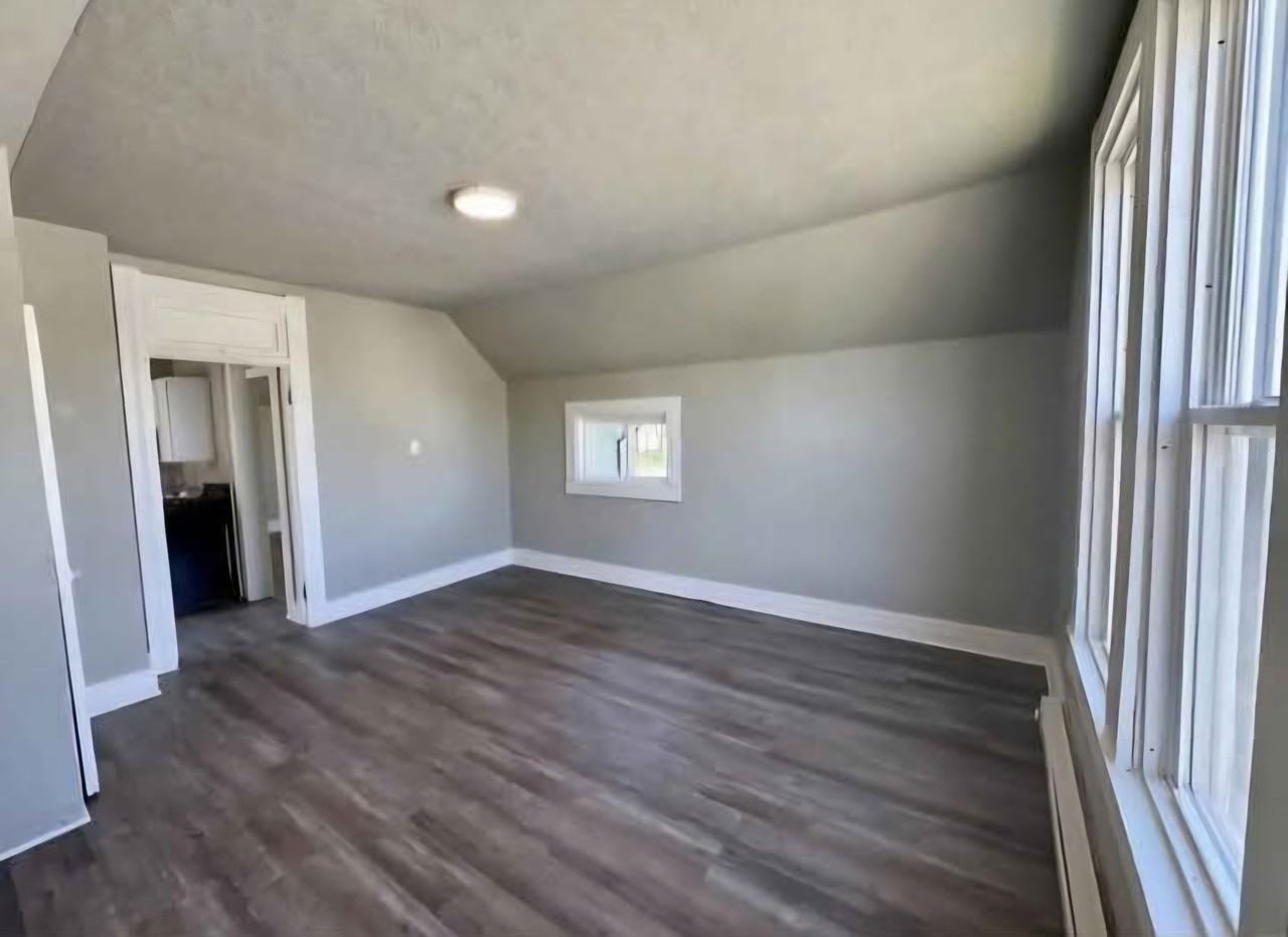 1401 Elizabeth St #2 - Photo 6 of 9