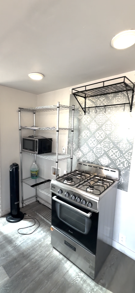 533 22nd St #2 - Photo 7 of 10