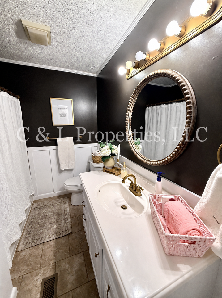 202 Helen St #NA - Photo 3 of 14