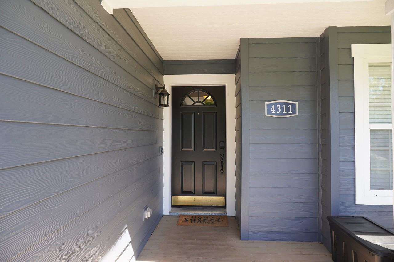 4311 E 41st Ave #NA - Photo 2 of 20