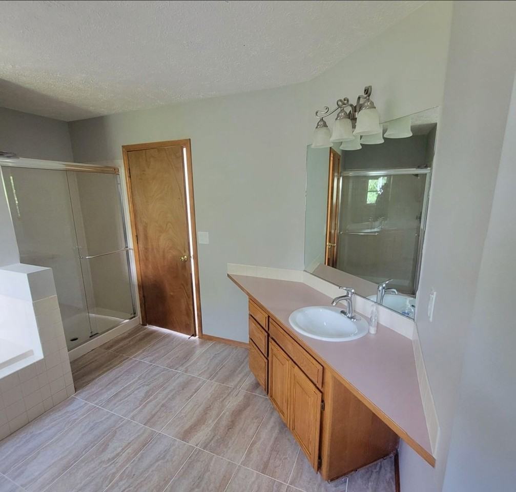 4311 E 41st Ave #NA - Photo 5 of 20