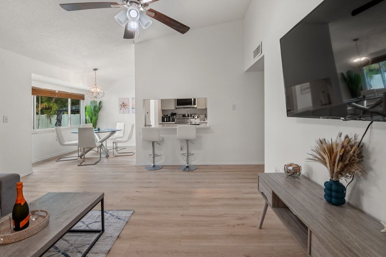 2316 Fulton Way #NA - Photo 3 of 17