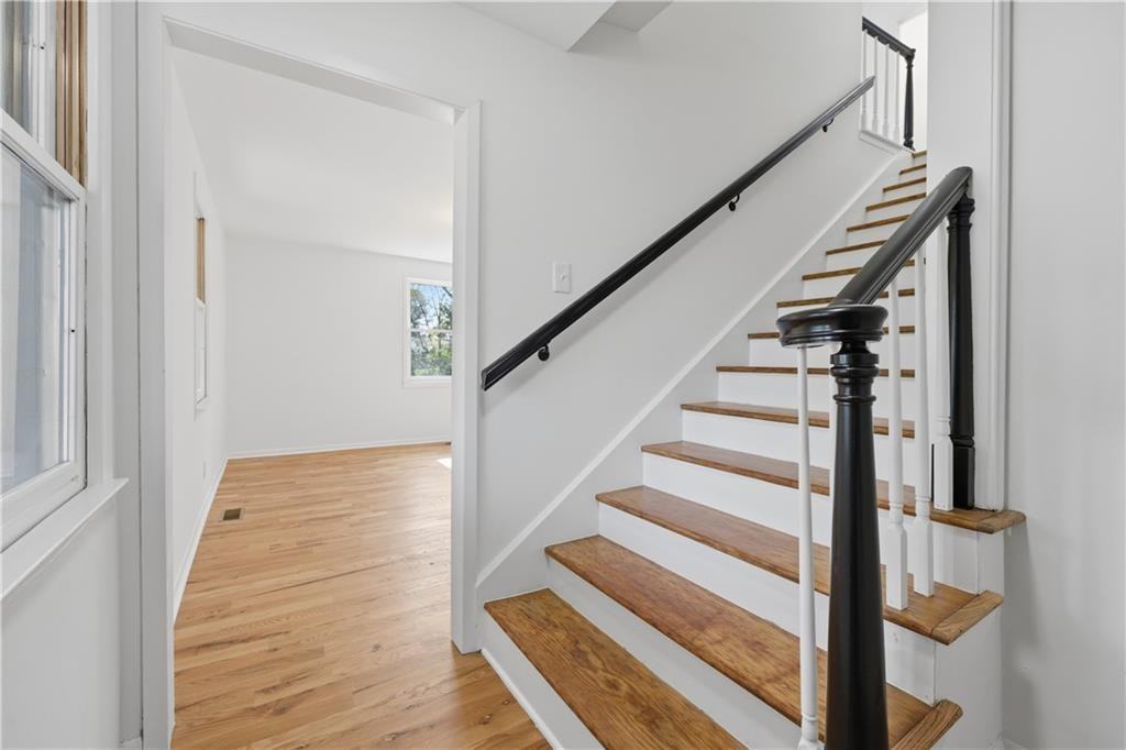 2415 Charleston Oaks Ln #2415 - Photo 5 of 18