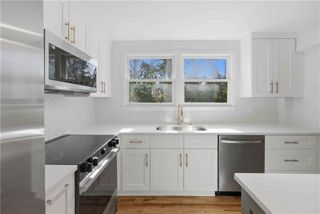 2413 Charleston Oaks Ln #2413 - Photo 3 of 14