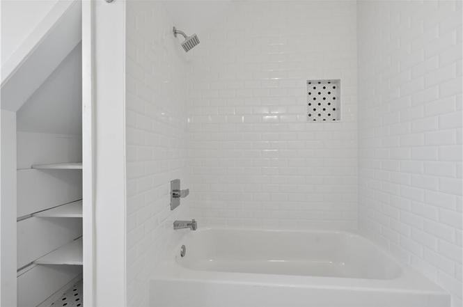 2413 Charleston Oaks Ln #2413 - Photo 6 of 14