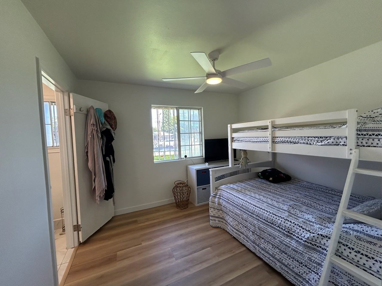 2510 W Harvard St #NA - Photo 7 of 12