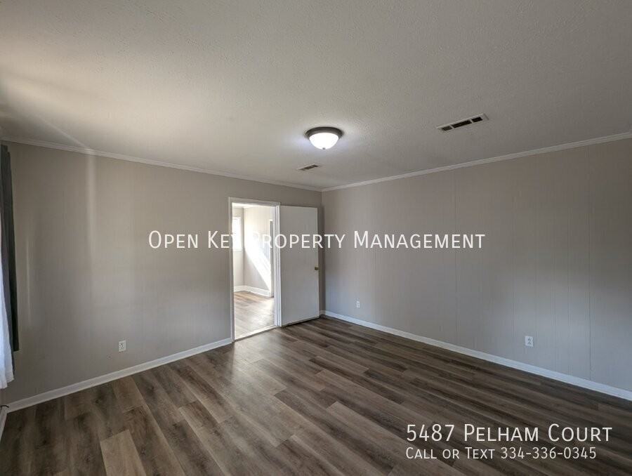 5487 Pelham Ct - Photo 4 of 29
