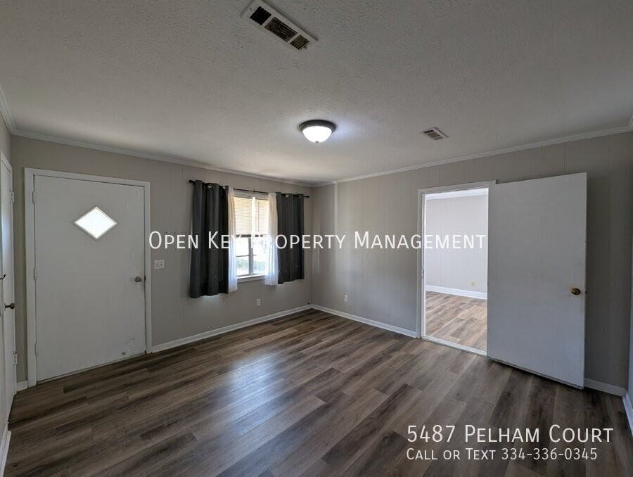 5487 Pelham Ct - Photo 5 of 29