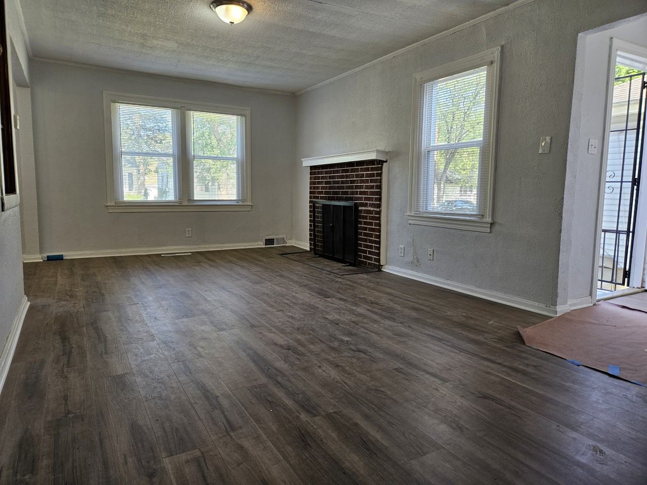 4748 Monroe St #NA - Photo 3 of 15