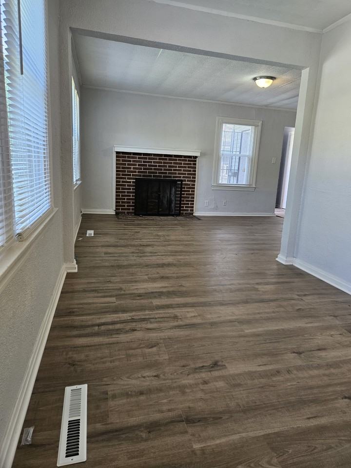 4748 Monroe St #NA - Photo 4 of 15