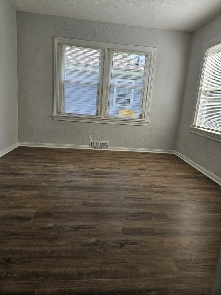 4748 Monroe St #NA - Photo 7 of 15