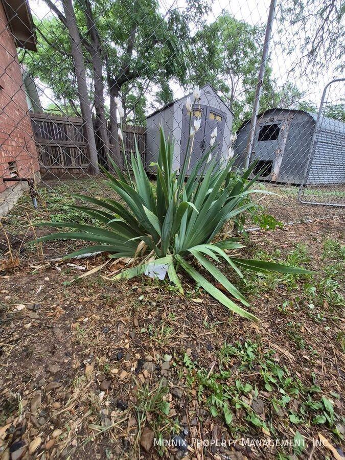 3719 Julie Dr - Photo 6 of 42