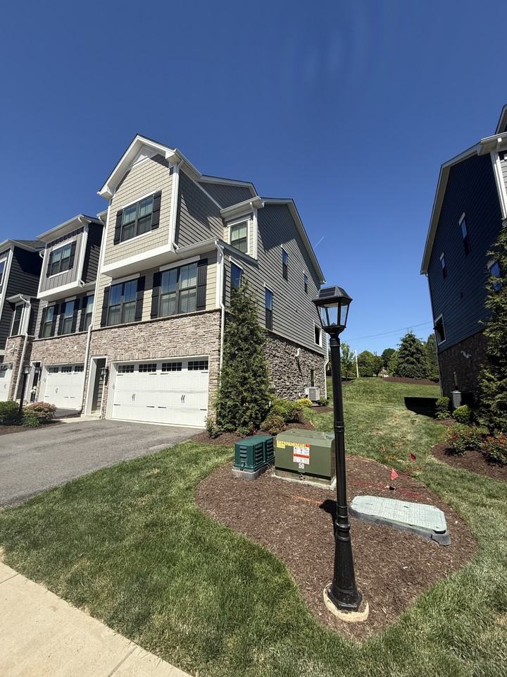141 Laurel Place Lane #TH - Photo 2 of 15