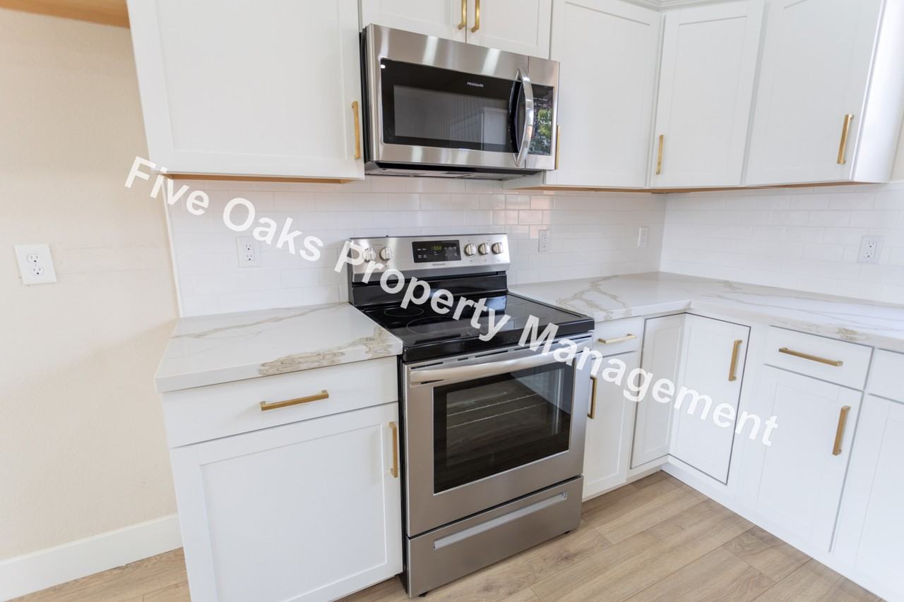 811 1/2 Natoma St - Photo 6 of 28