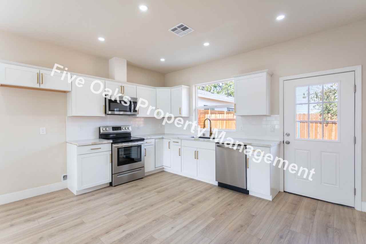 811 1/2 Natoma St - Photo 7 of 28