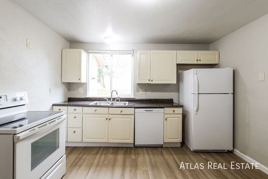 14782 E Elk Pl - Photo 5 of 16