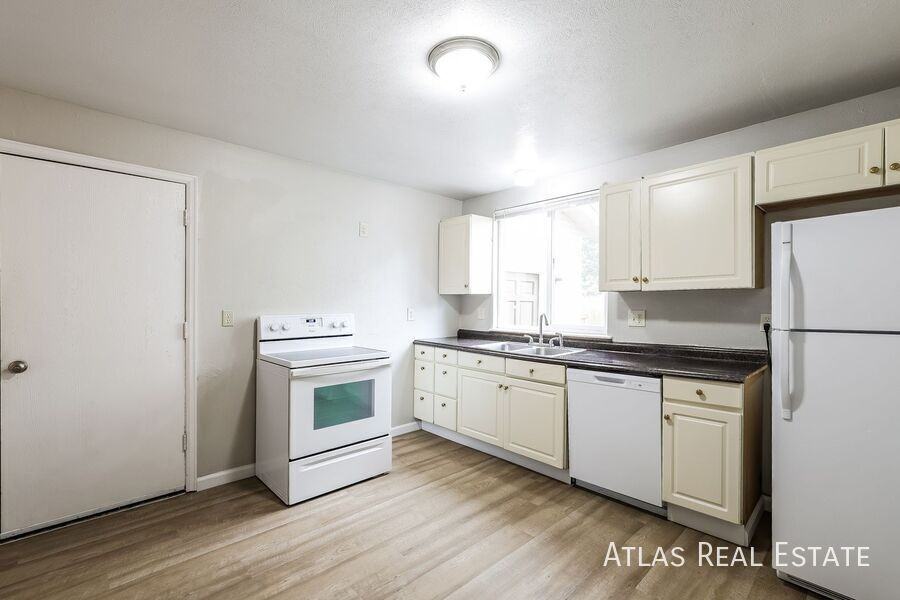 14782 E Elk Pl - Photo 6 of 16