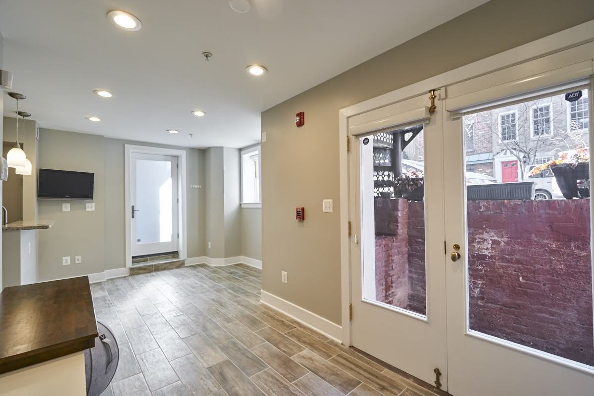 1801 Swann St Nw #101 - Photo 7 of 26