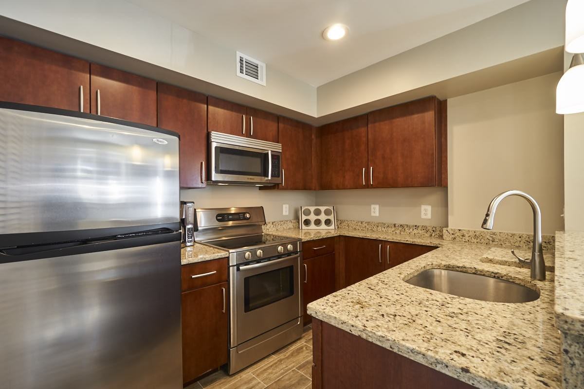 1801 Swann St Nw #101 - Photo 4 of 26