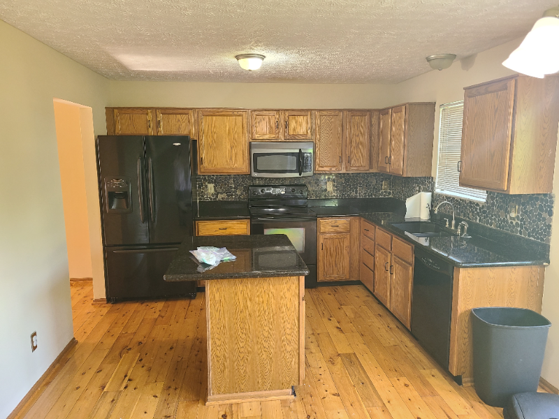 3542 Patcon Way - Photo 5 of 37