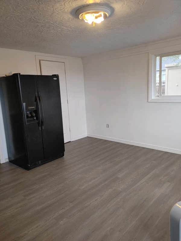 2516 9th Avenue Ct - Photo 3 of 4