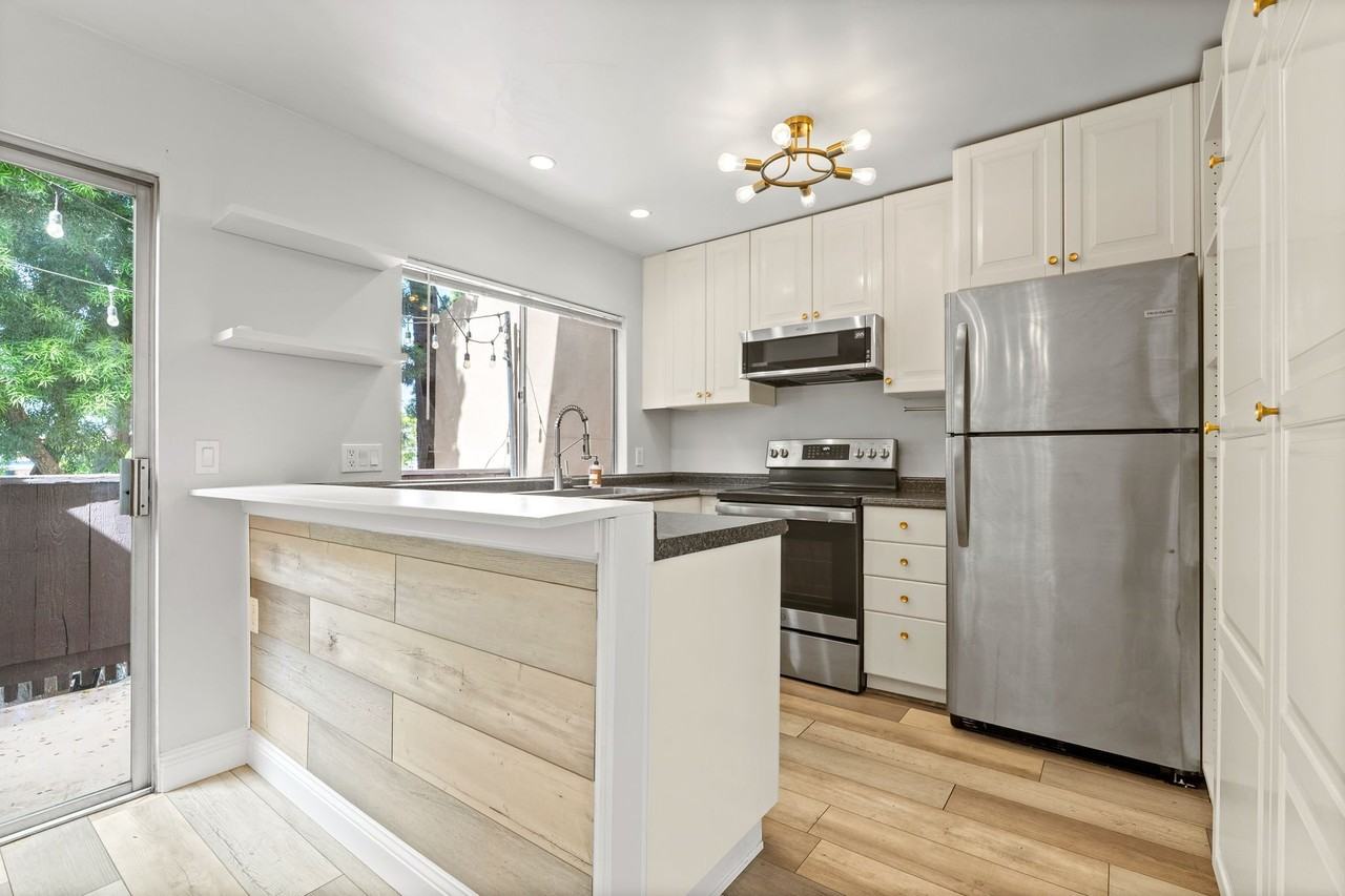 7930 Mission Center Ct #L - Photo 3 of 30