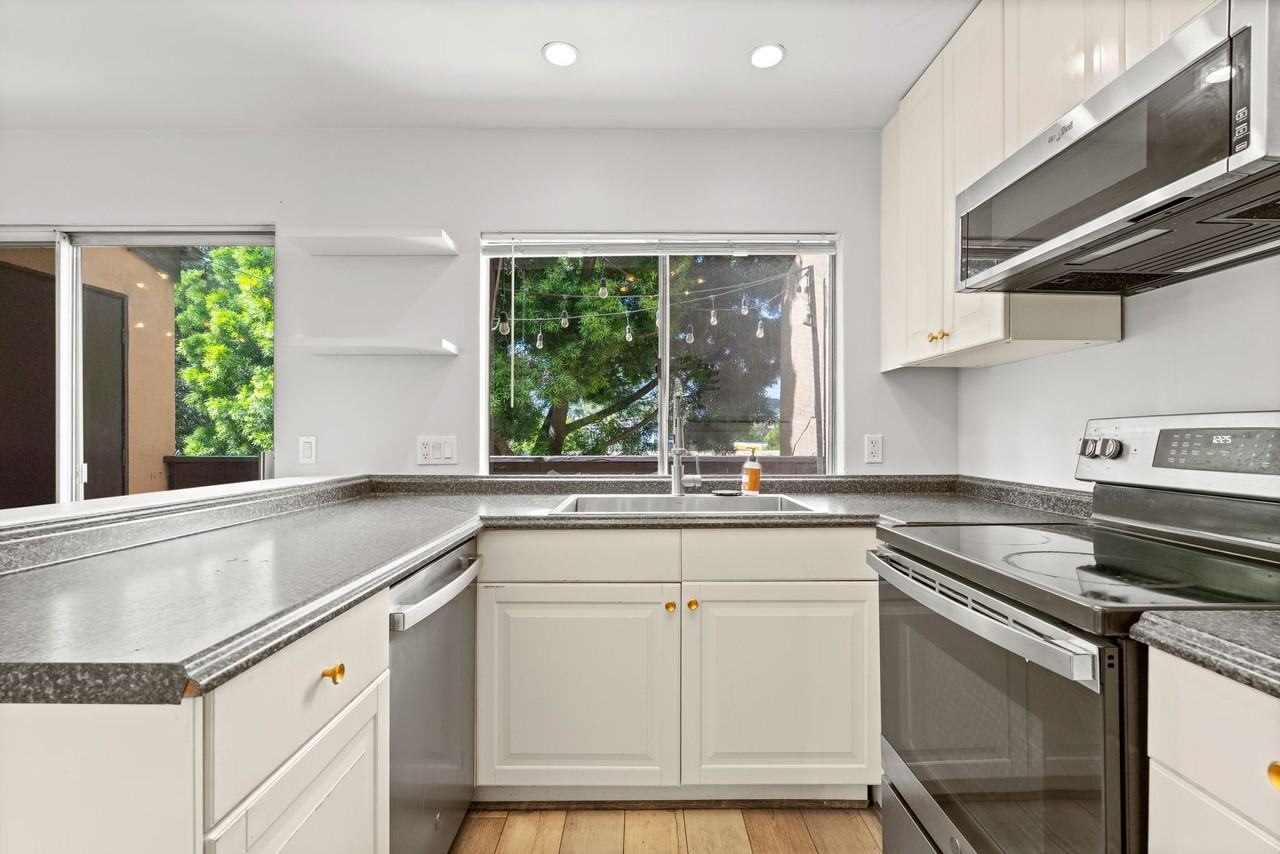7930 Mission Center Ct #L - Photo 5 of 30